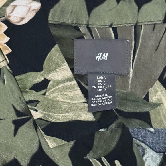 H&M Black and Green Tropical Print Shirt - Picture 2 of 2